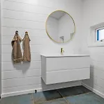 3 Bedroom Cozy In *