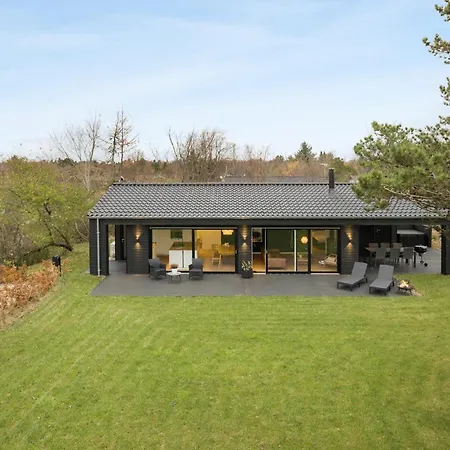 3 Bedroom Cozy In *